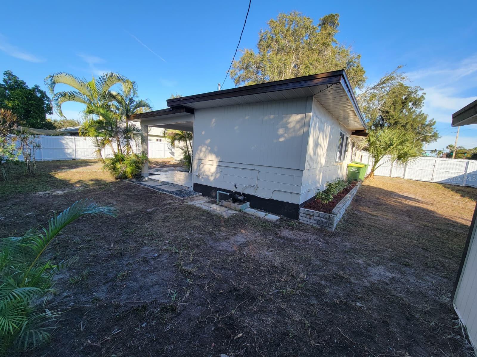 PAVER PARK ESTATES 1ST ADD - Residential Lease