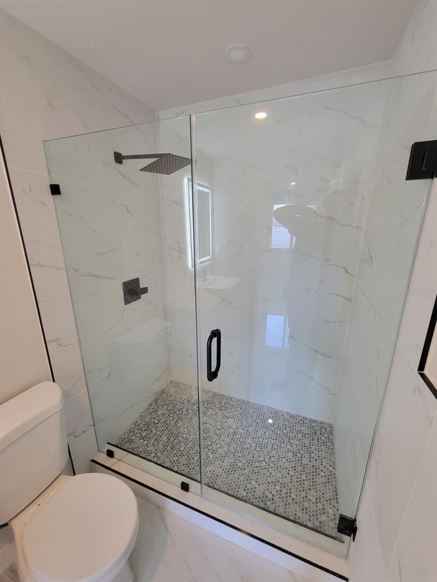 PAVER PARK ESTATES 1ST ADD - Residential Lease