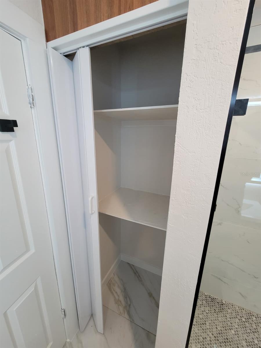 PAVER PARK ESTATES 1ST ADD - Residential Lease