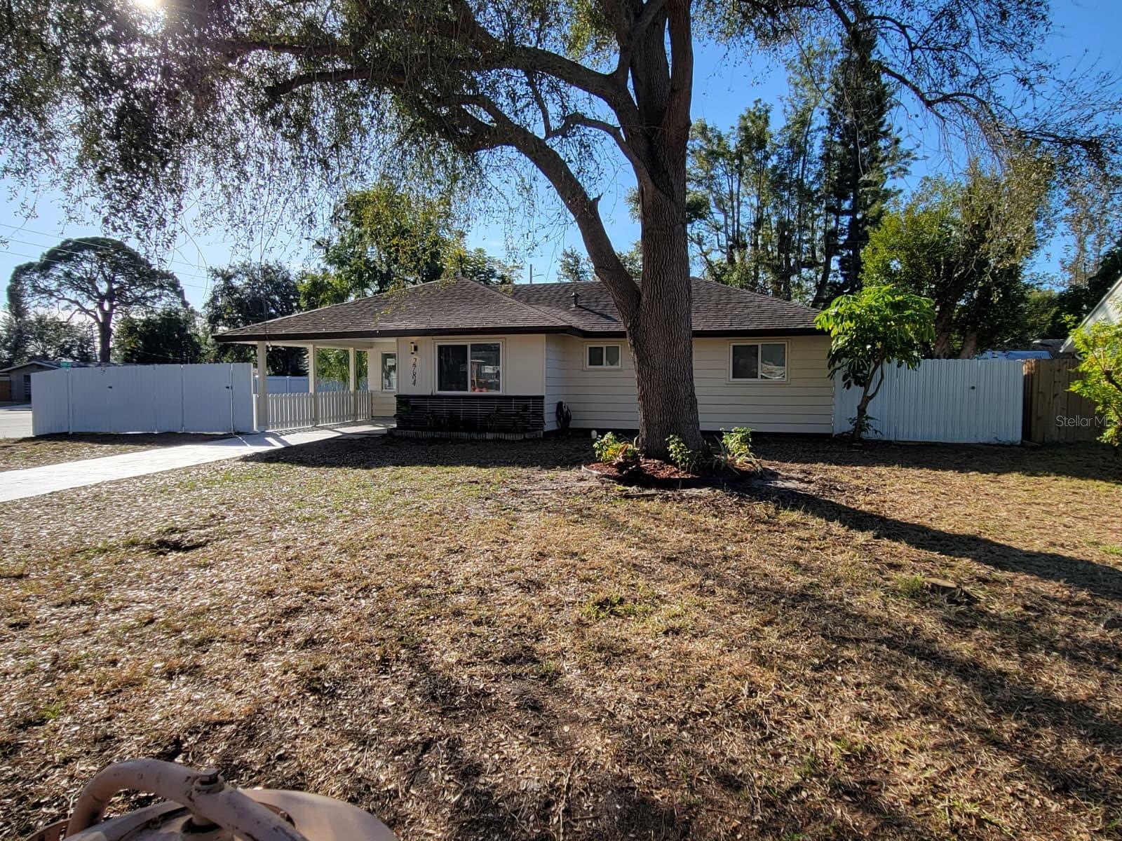 PAVER PARK ESTATES 1ST ADD - Residential Lease