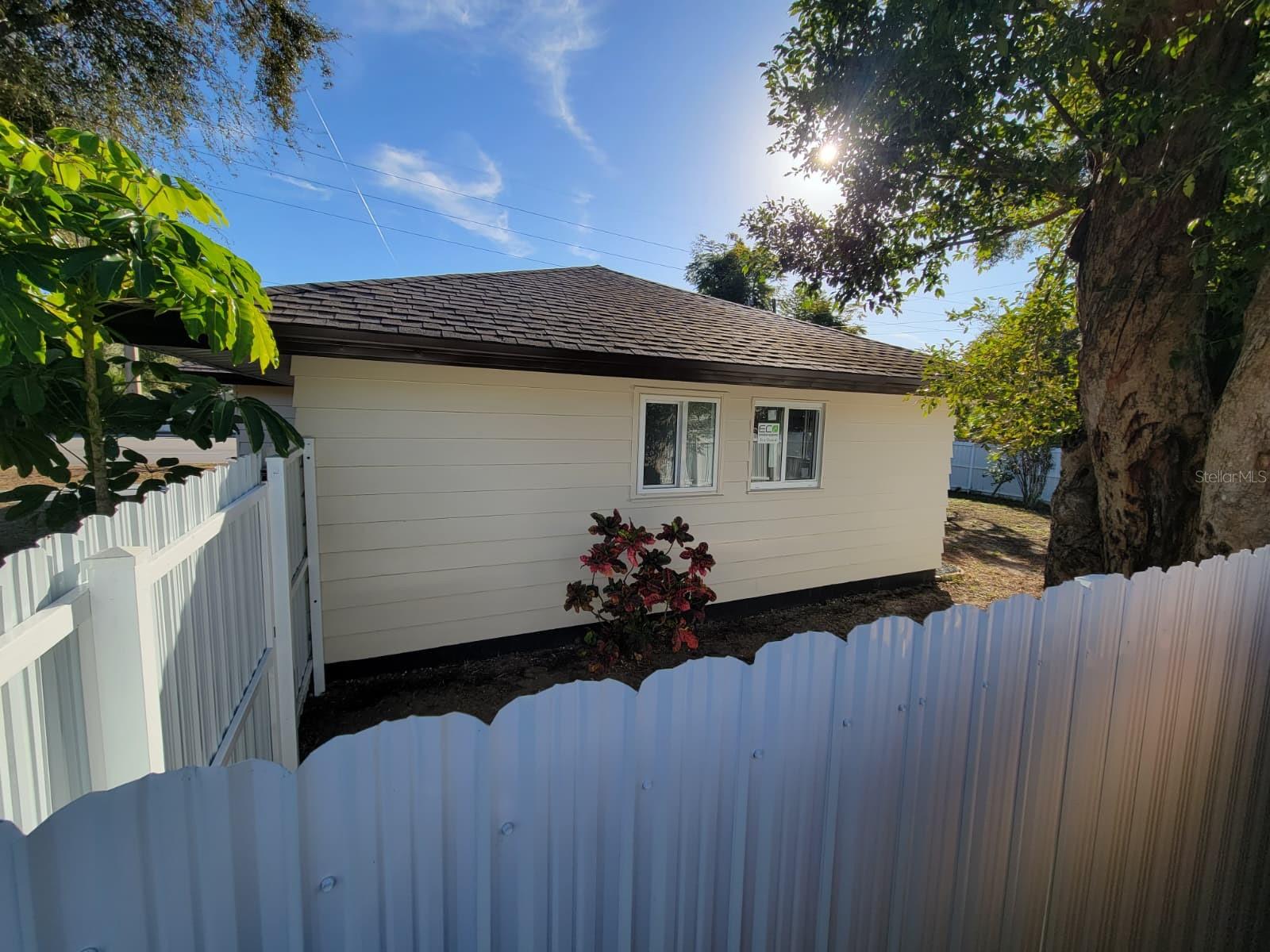 PAVER PARK ESTATES 1ST ADD - Residential Lease