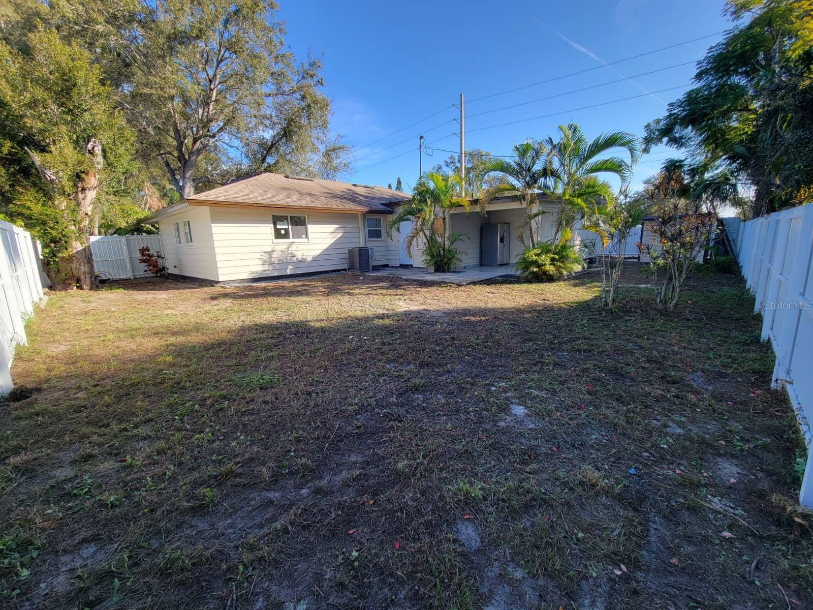 PAVER PARK ESTATES 1ST ADD - Residential Lease