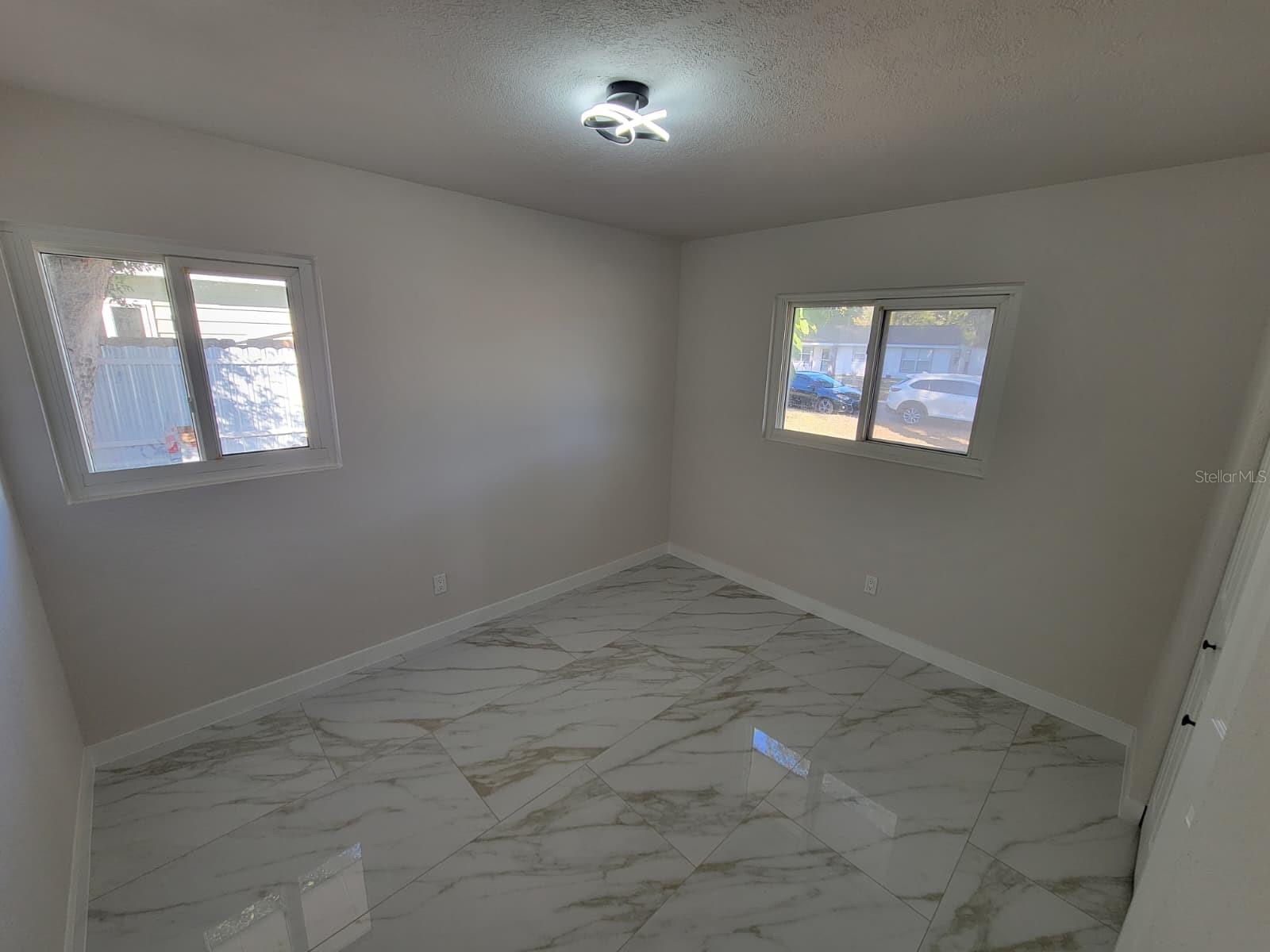 PAVER PARK ESTATES 1ST ADD - Residential Lease