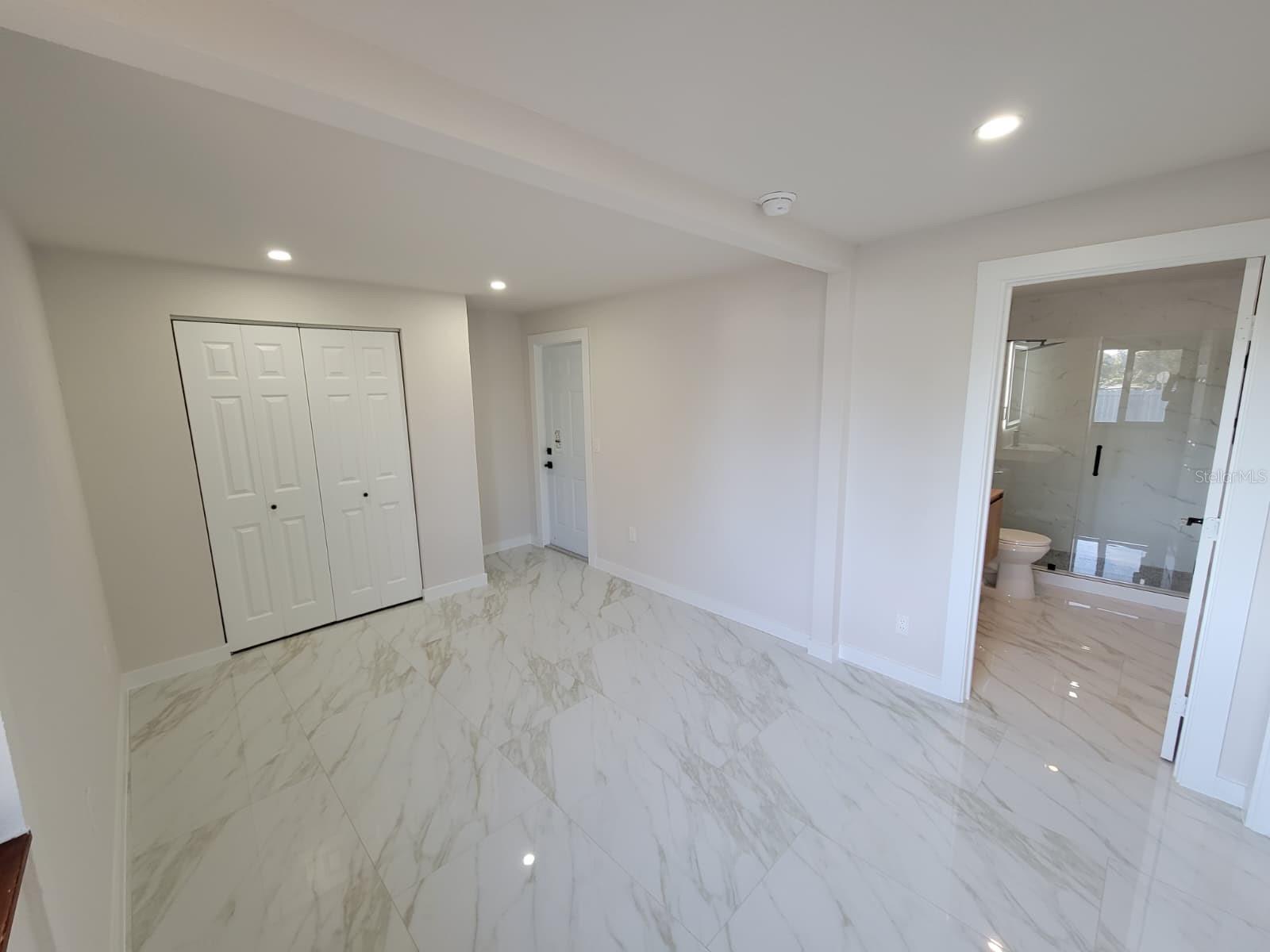 PAVER PARK ESTATES 1ST ADD - Residential Lease