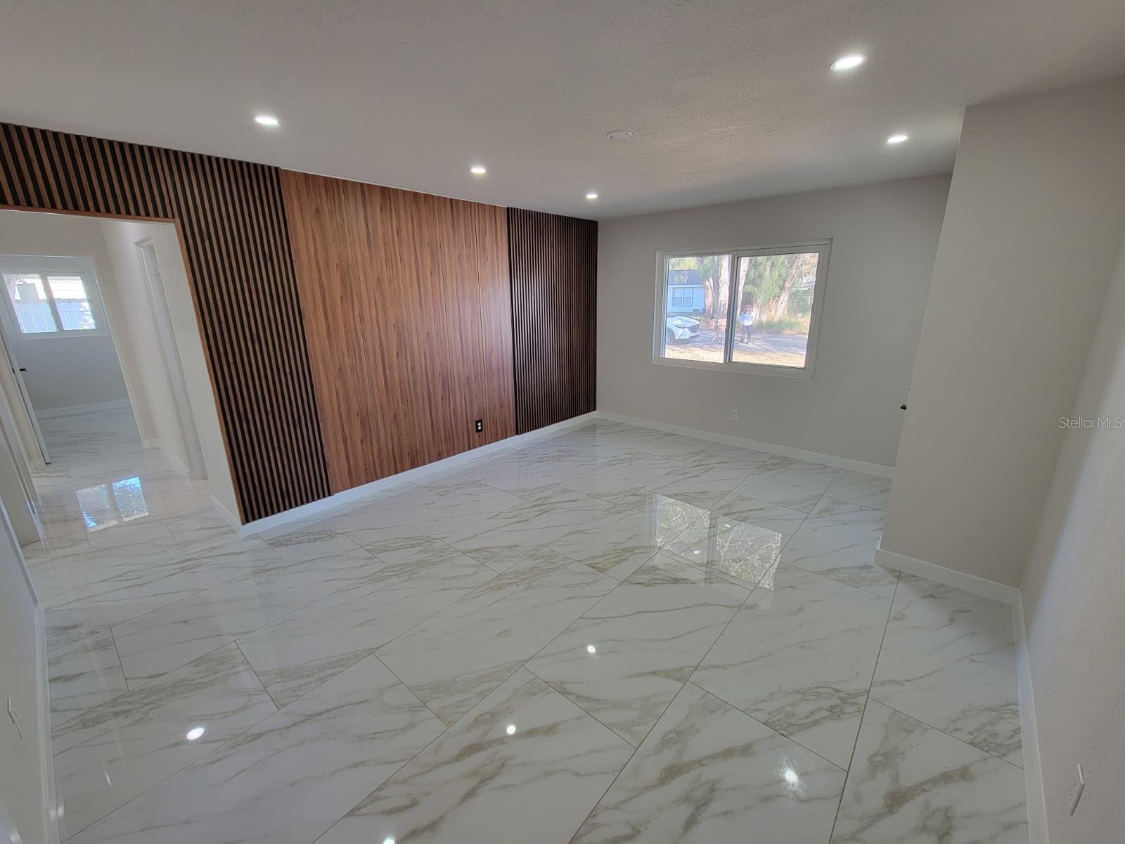 PAVER PARK ESTATES 1ST ADD - Residential Lease