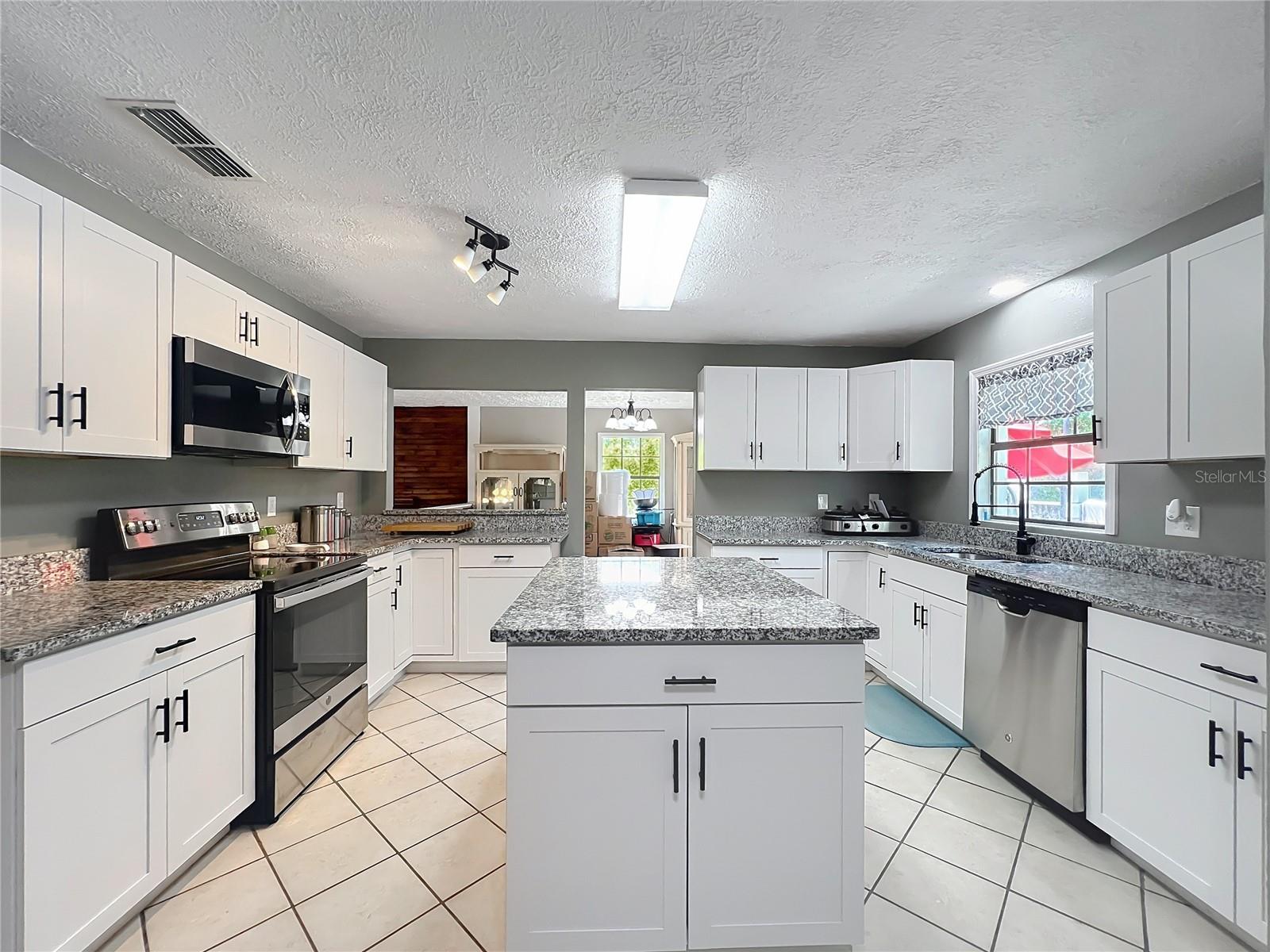 BRONSON - Residential