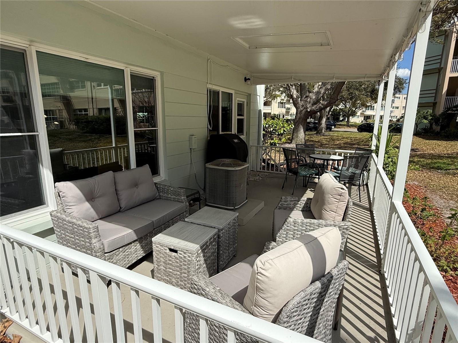 ON TOP OF THE WORLD - Residential