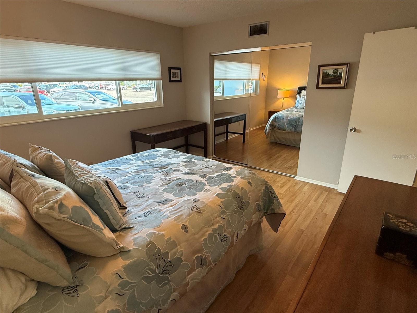 ON TOP OF THE WORLD - Residential