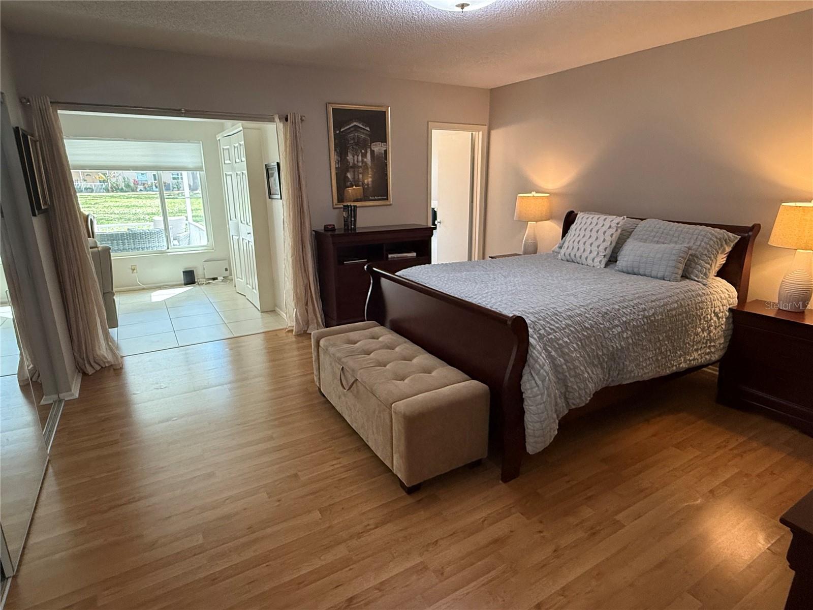 ON TOP OF THE WORLD - Residential