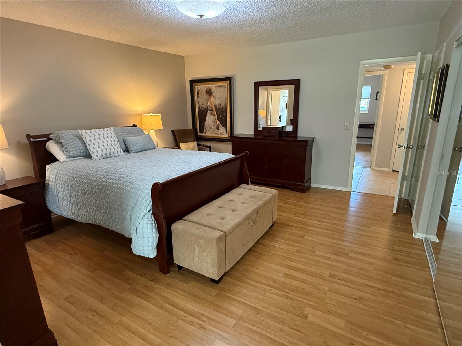 ON TOP OF THE WORLD - Residential