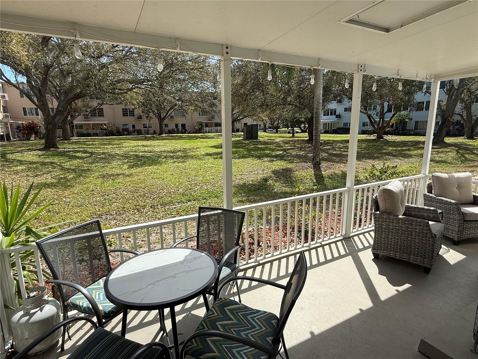 ON TOP OF THE WORLD - Residential