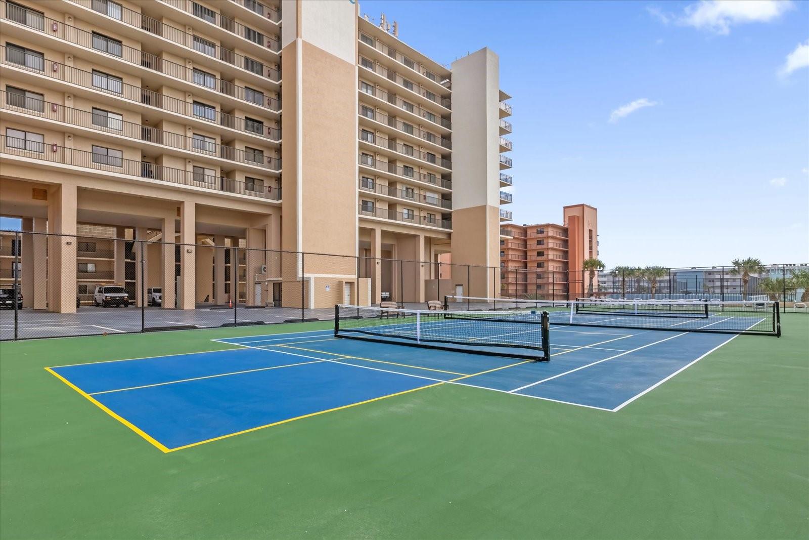 MOONTIDE CONDO - Residential