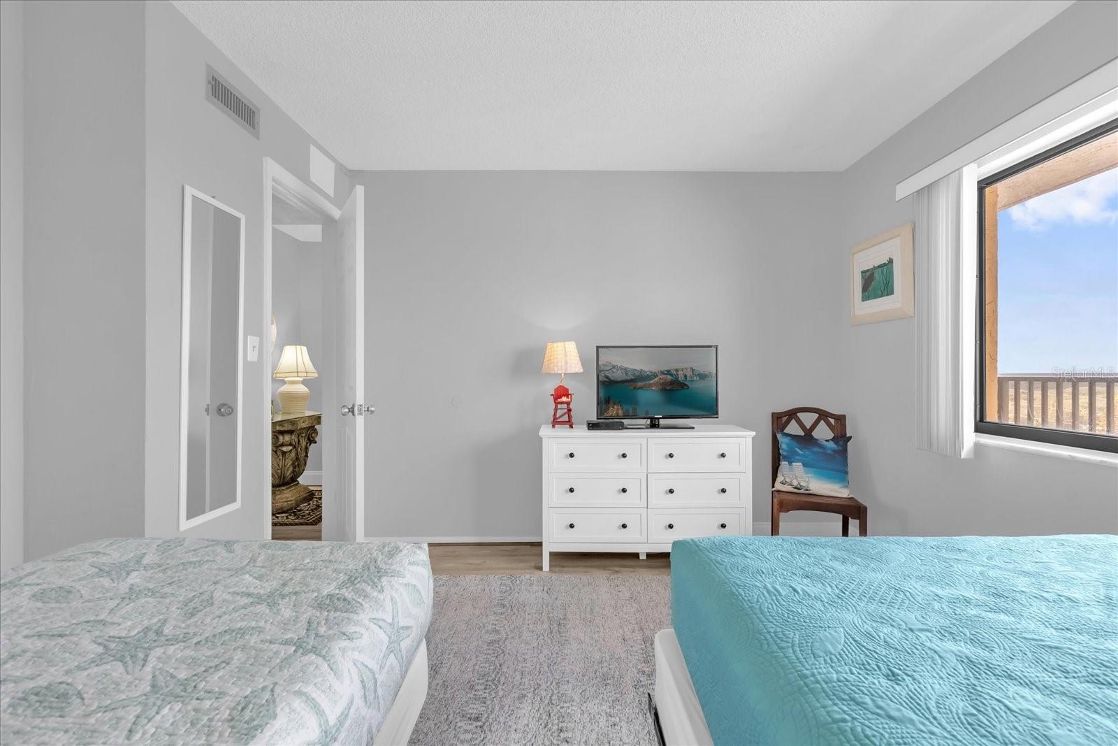 MOONTIDE CONDO - Residential