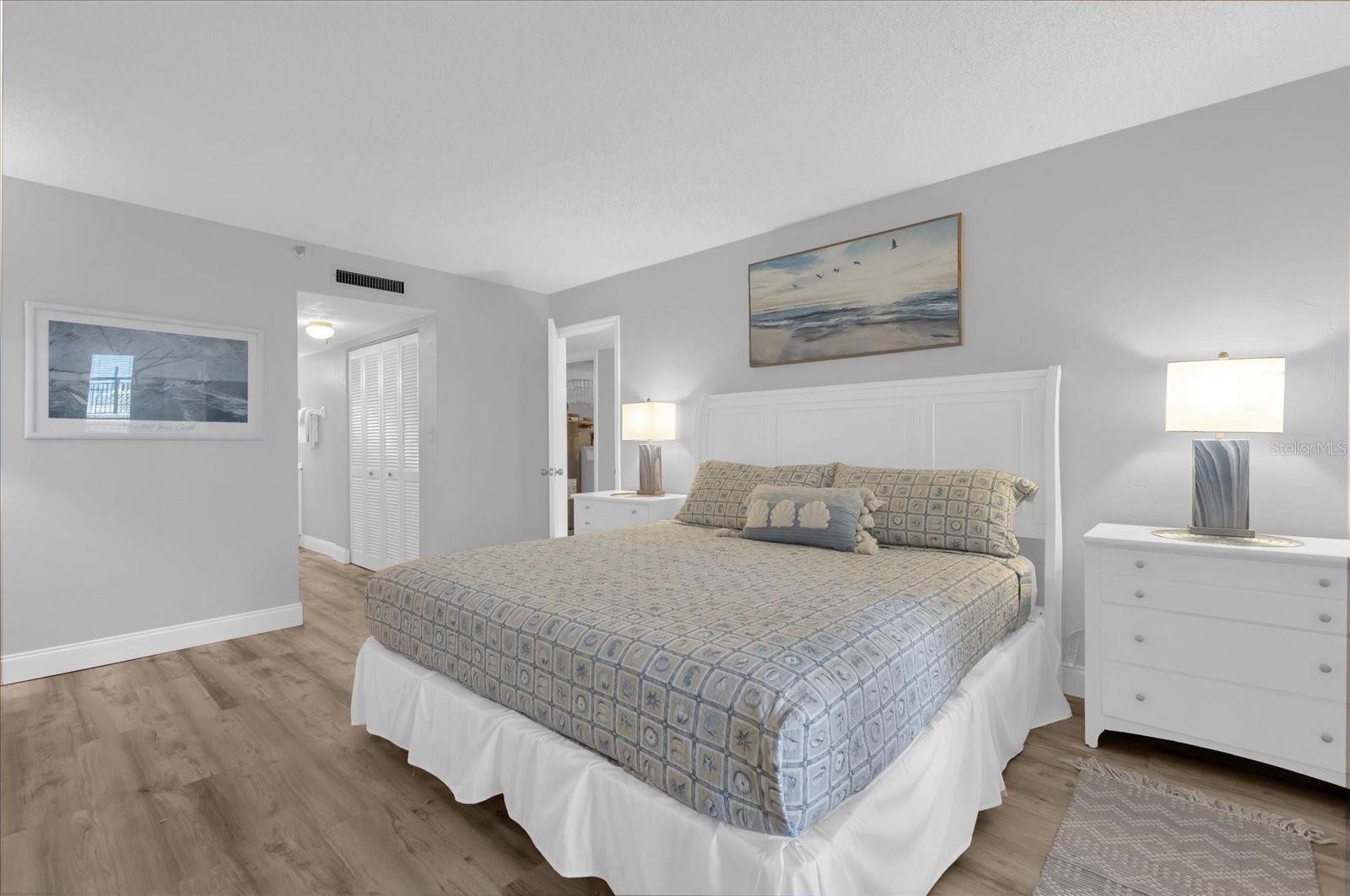 MOONTIDE CONDO - Residential