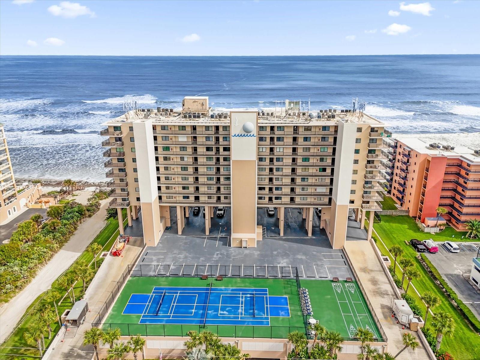 MOONTIDE CONDO - Residential