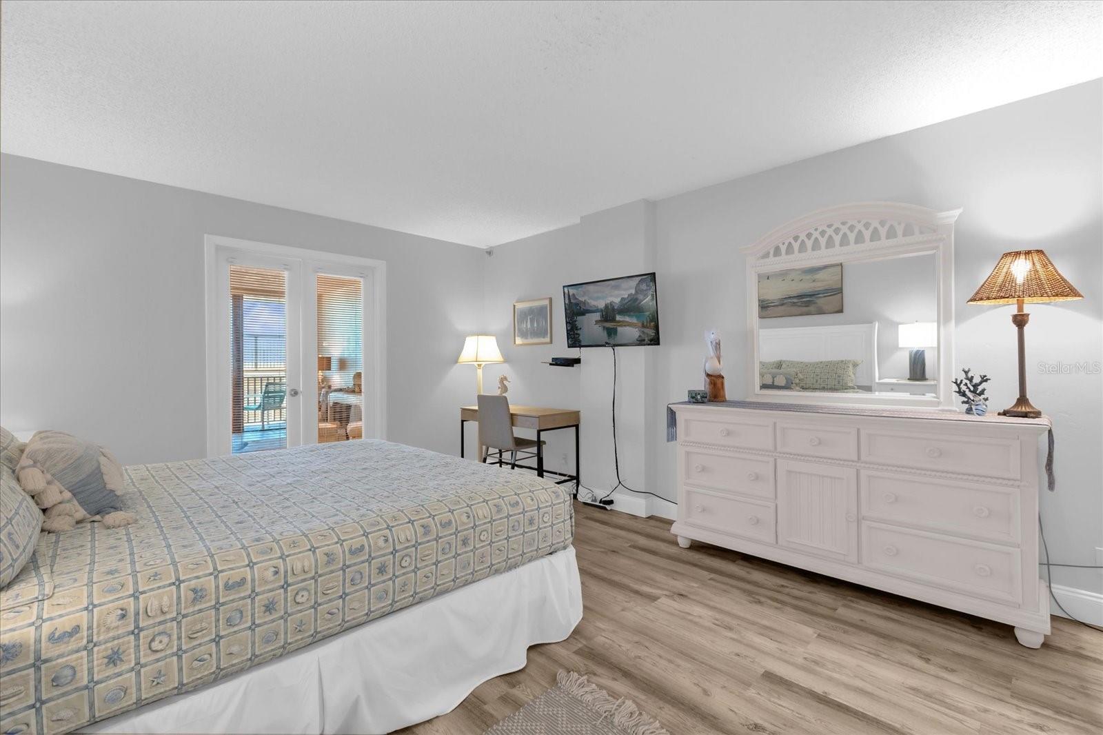 MOONTIDE CONDO - Residential