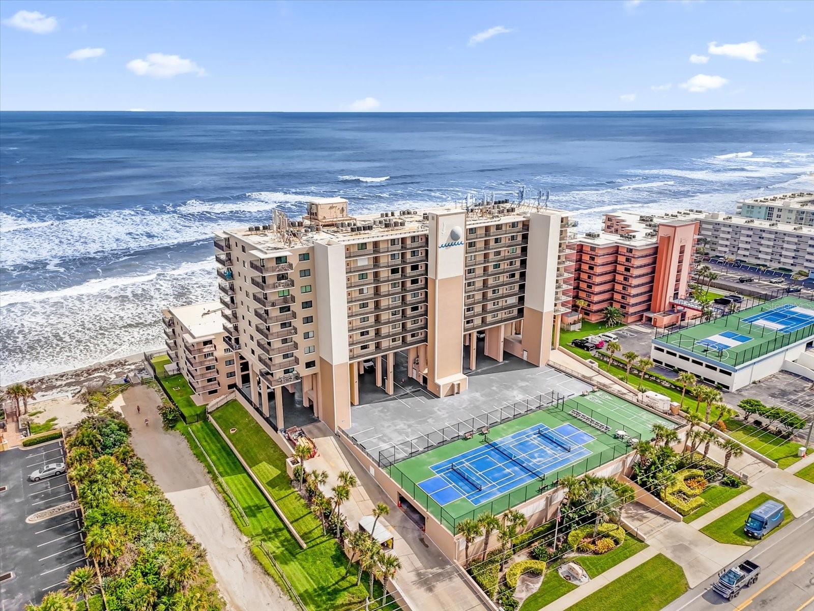 MOONTIDE CONDO - Residential