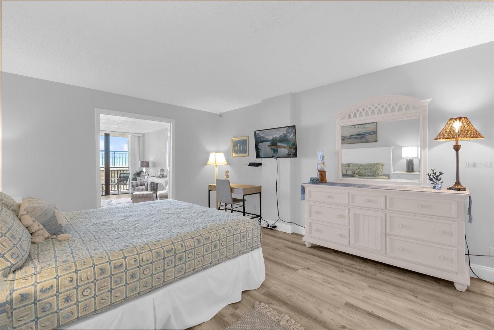 MOONTIDE CONDO - Residential