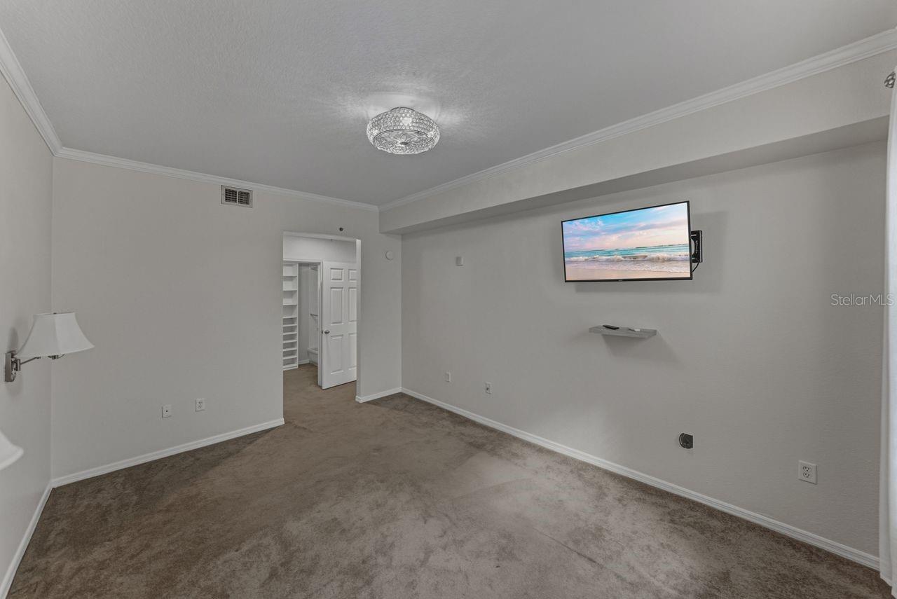 PARKCREST HARBOUR ISLAND CONDO - Residential