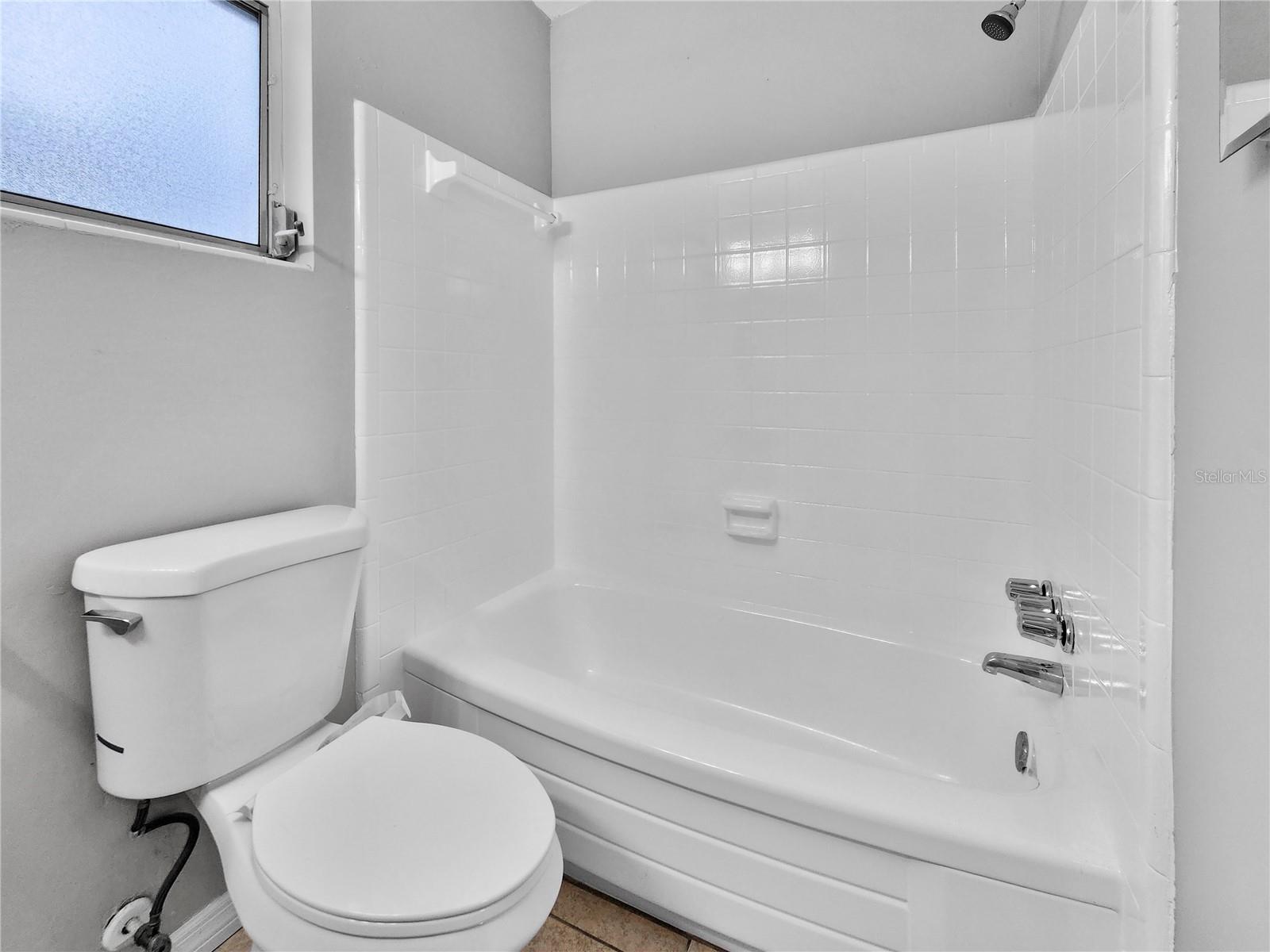 SUNNY SLOPES ESTATES - Residential Lease