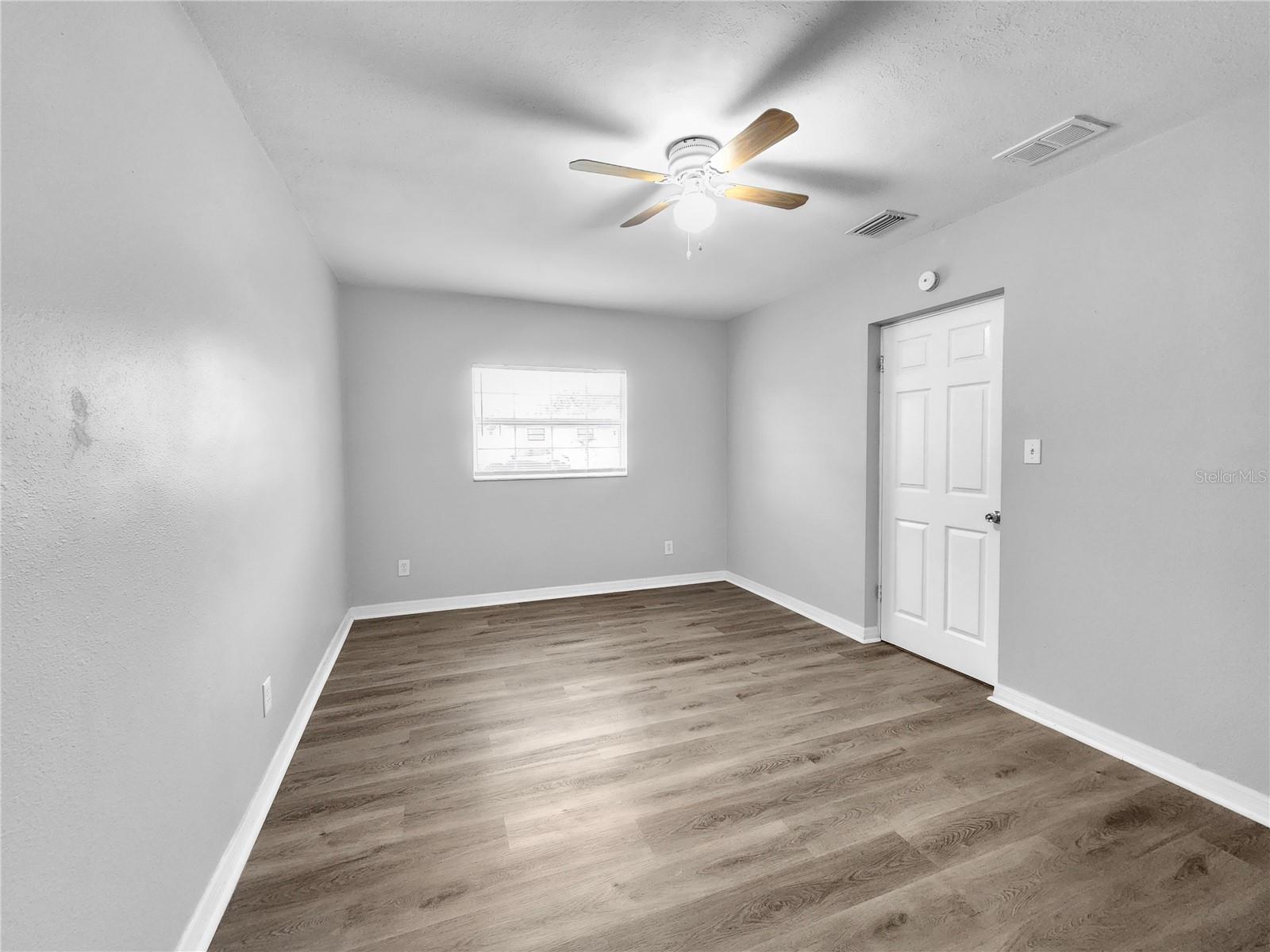 SUNNY SLOPES ESTATES - Residential Lease