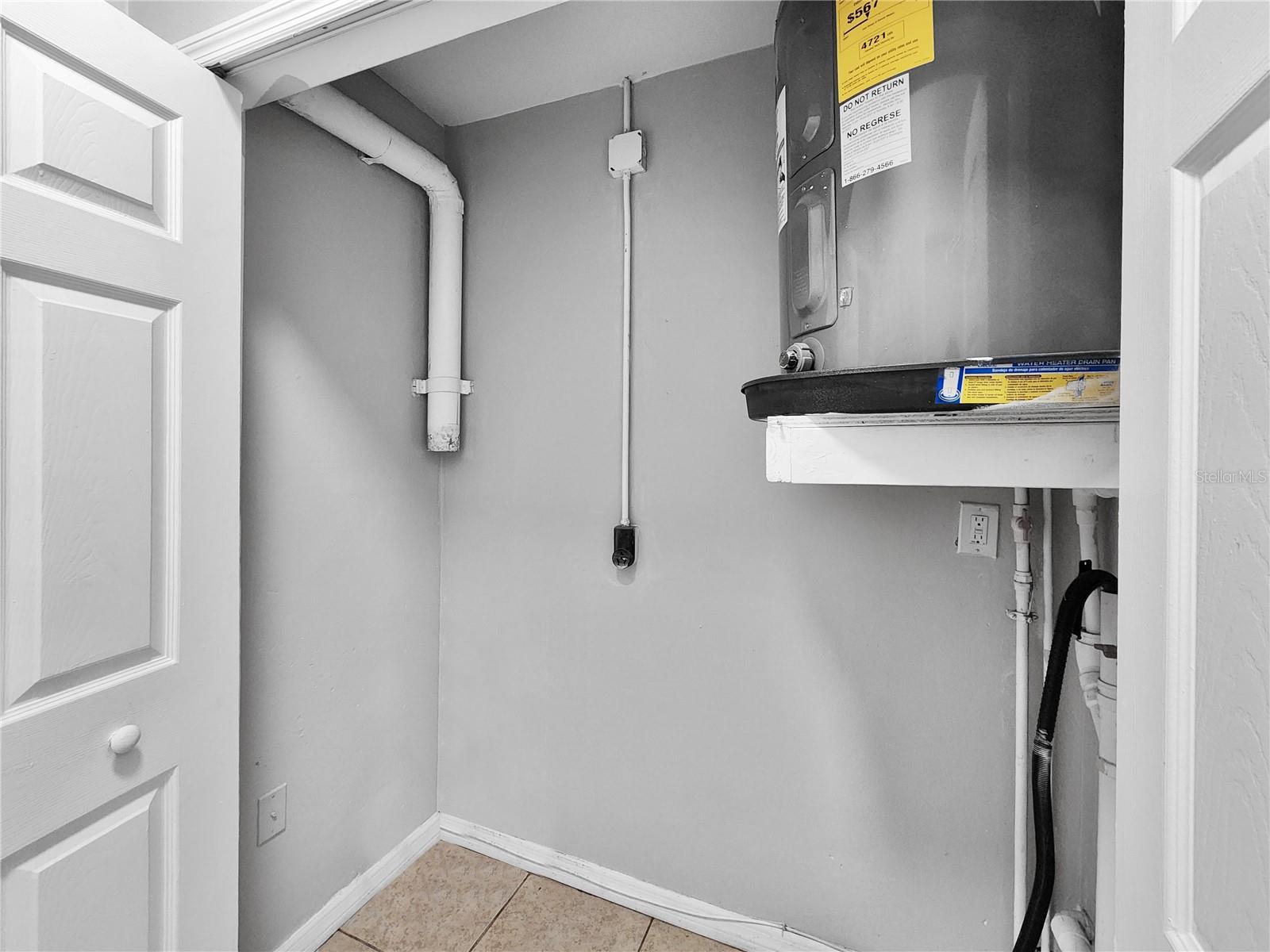 SUNNY SLOPES ESTATES - Residential Lease