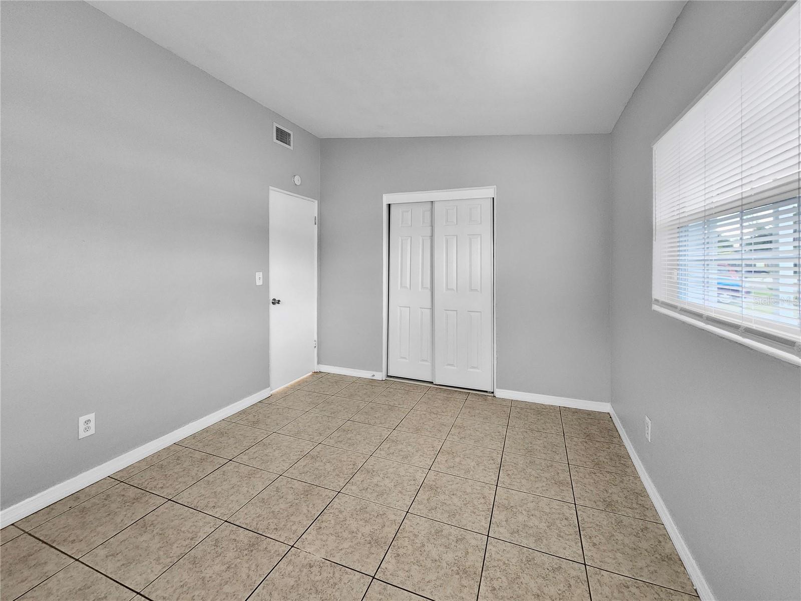 SUNNY SLOPES ESTATES - Residential Lease