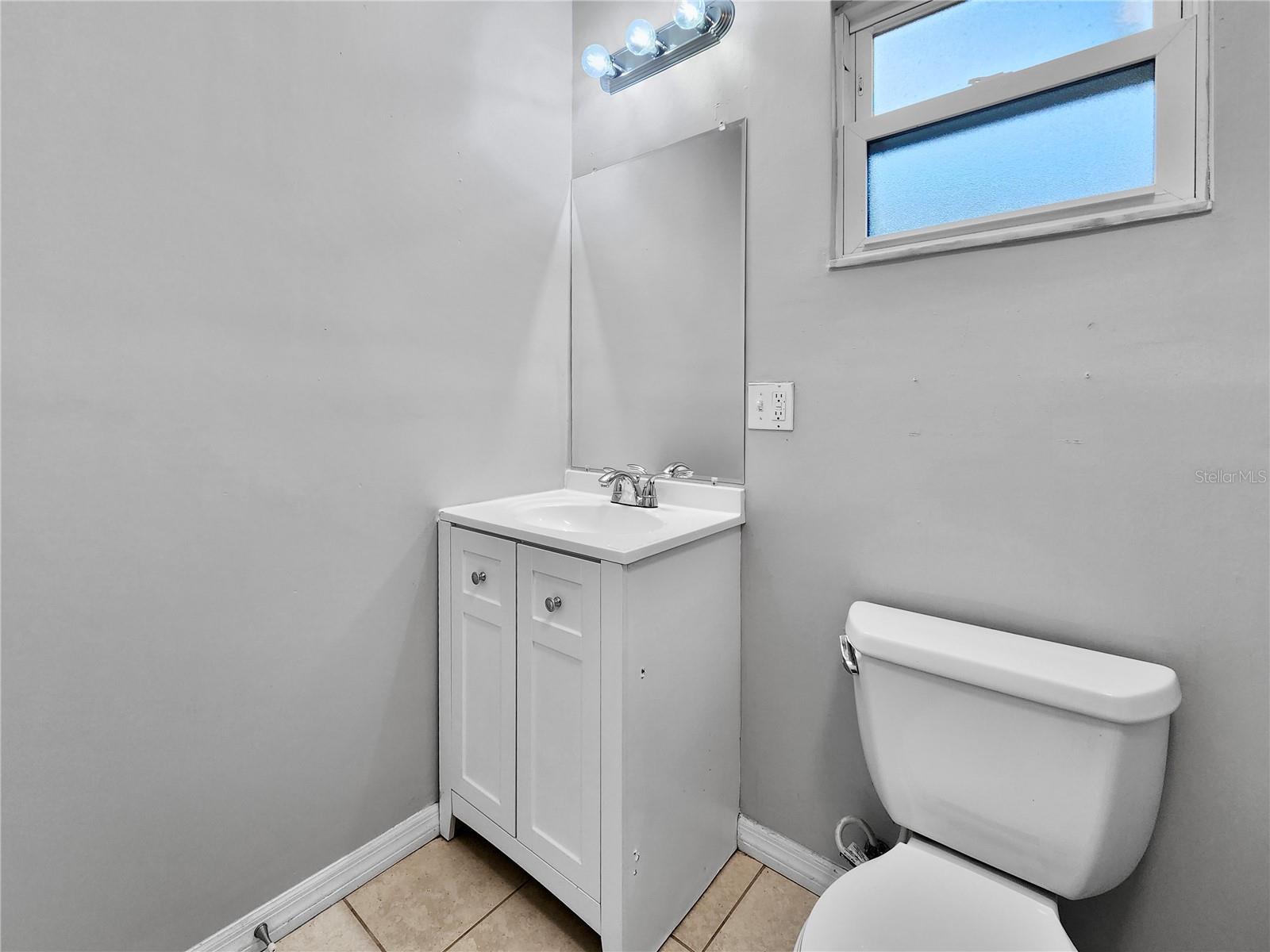 SUNNY SLOPES ESTATES - Residential Lease