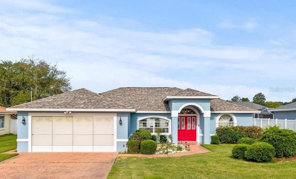 Photo of 28 Fairhill Lane, Palm Coast, FL 32137 (MLS # FC317883)