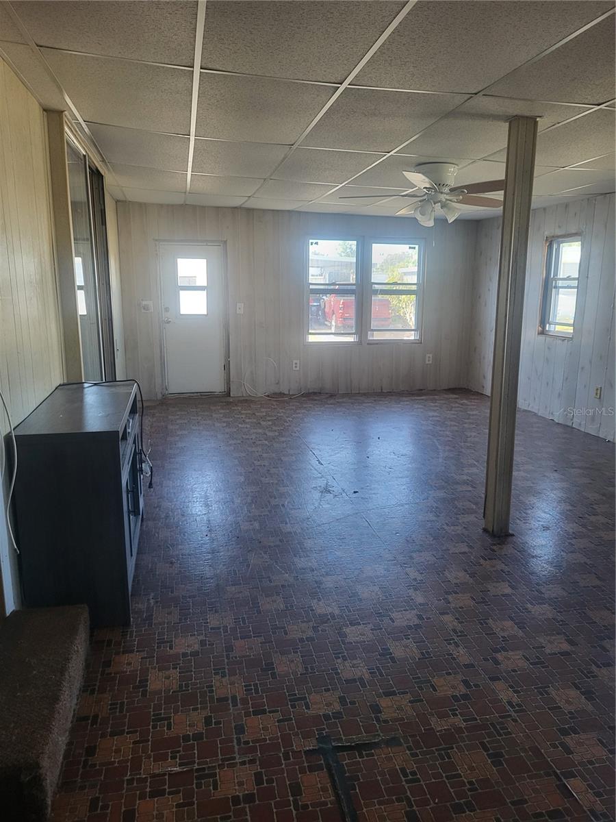 HOLIDAY VILLAGE CO-OP M/H UNREC - Residential