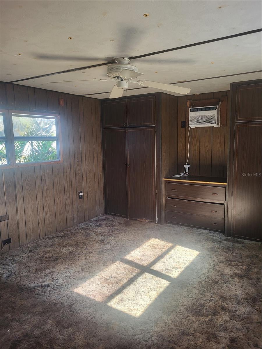 HOLIDAY VILLAGE CO-OP M/H UNREC - Residential