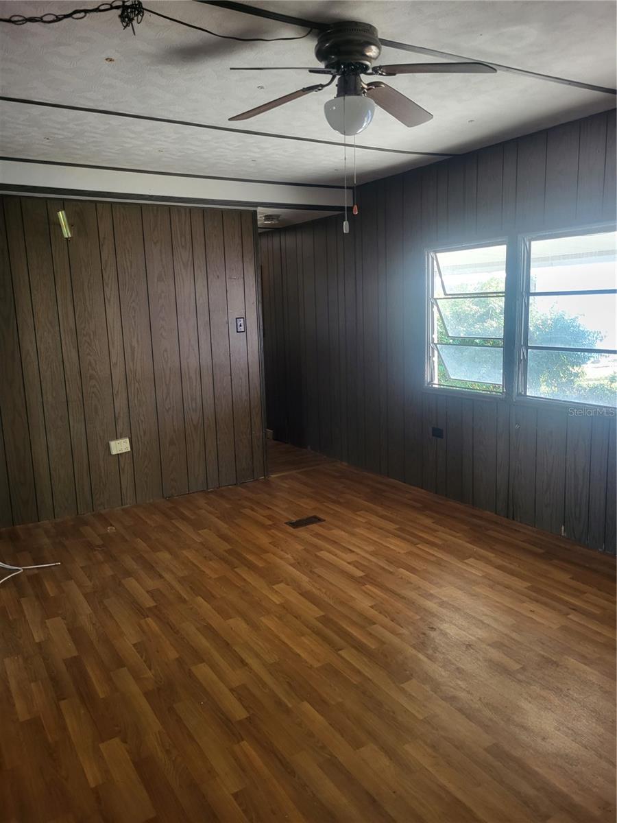 HOLIDAY VILLAGE CO-OP M/H UNREC - Residential