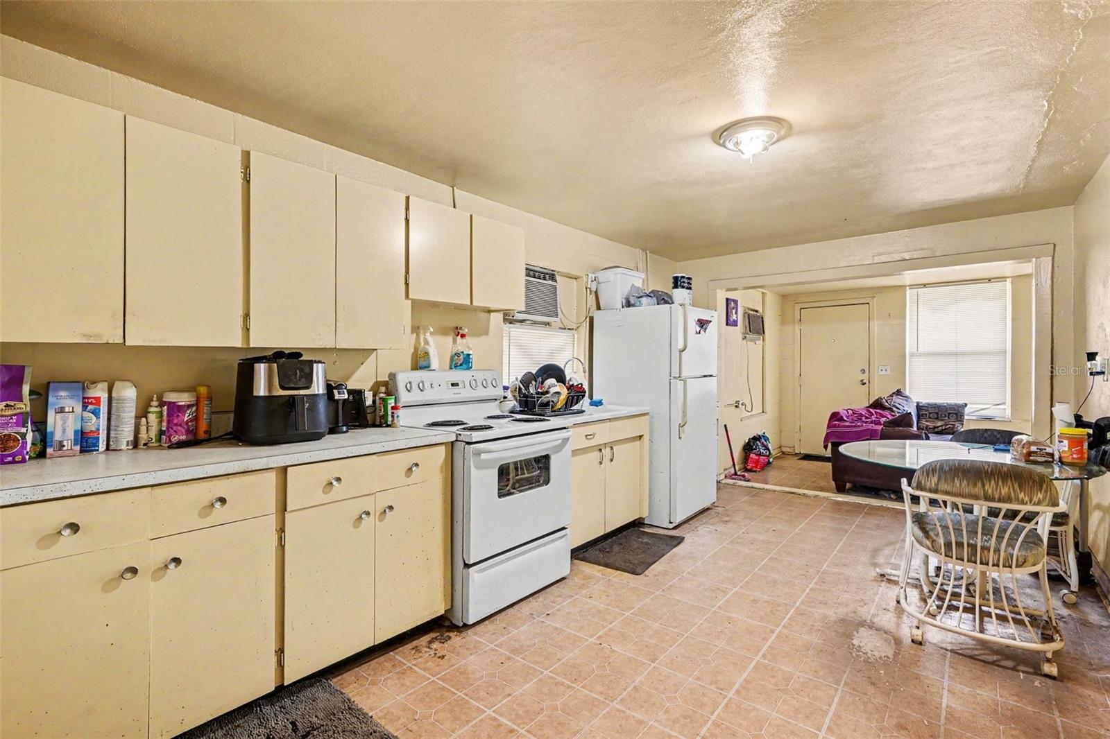 COUNTRY CLUB ESTATE RESUBDIVISION PT - Residential