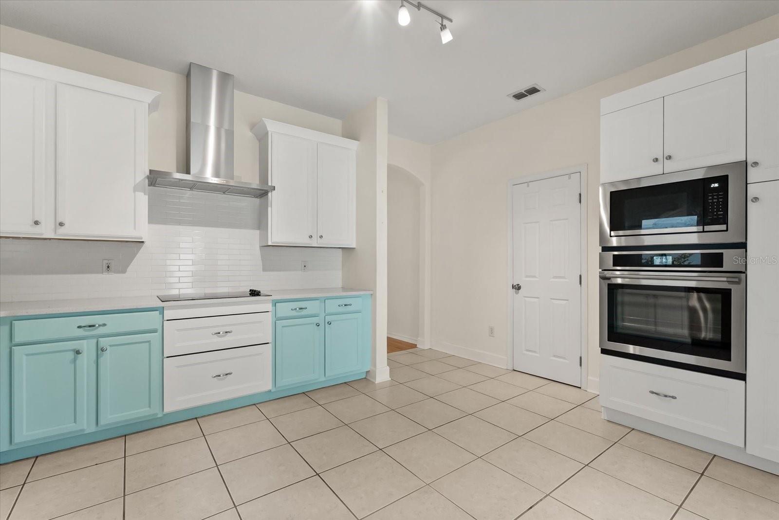 WAVERLEE WOODS UNIT 1 - Residential