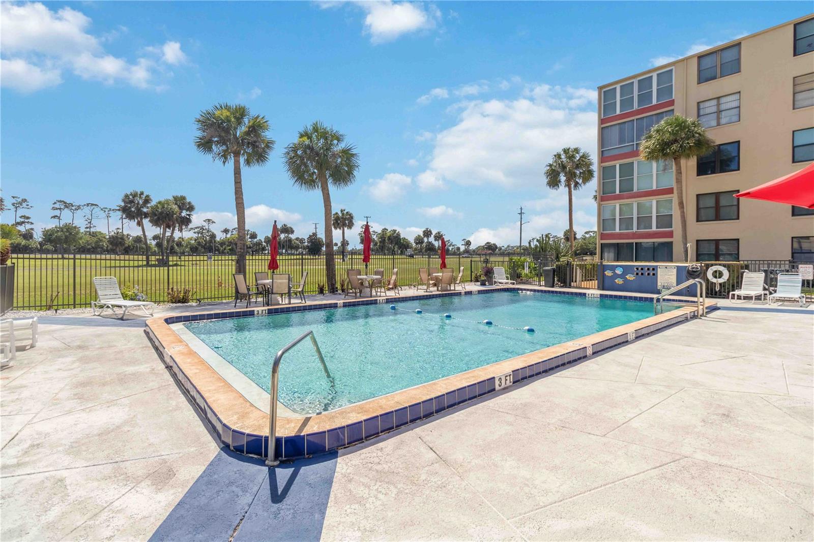 GOLFS EDGE CONDO - Residential