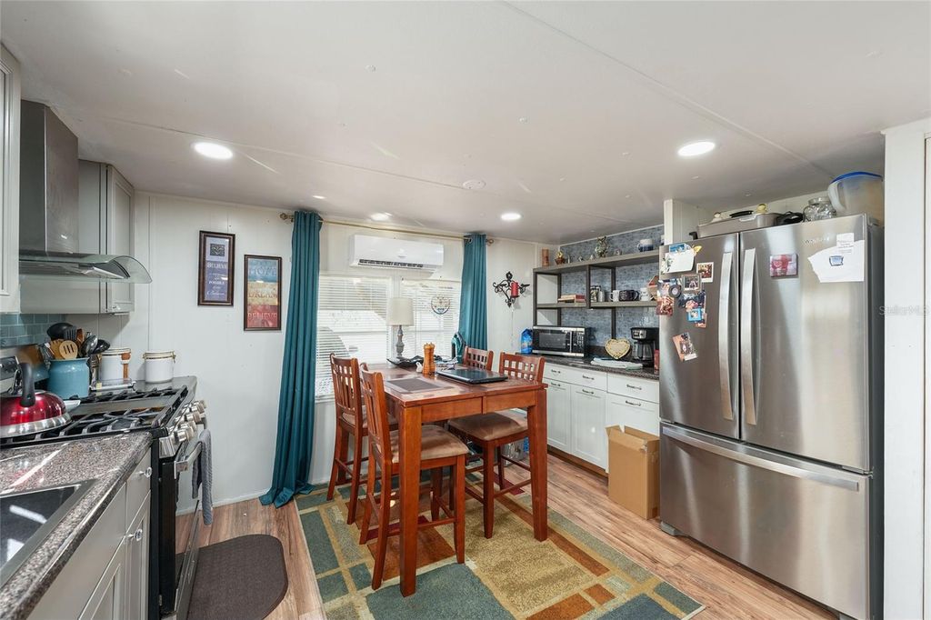 Photo of 18486 SE 52nd Street, Ocklawaha, FL 32179 (MLS # O6376916)