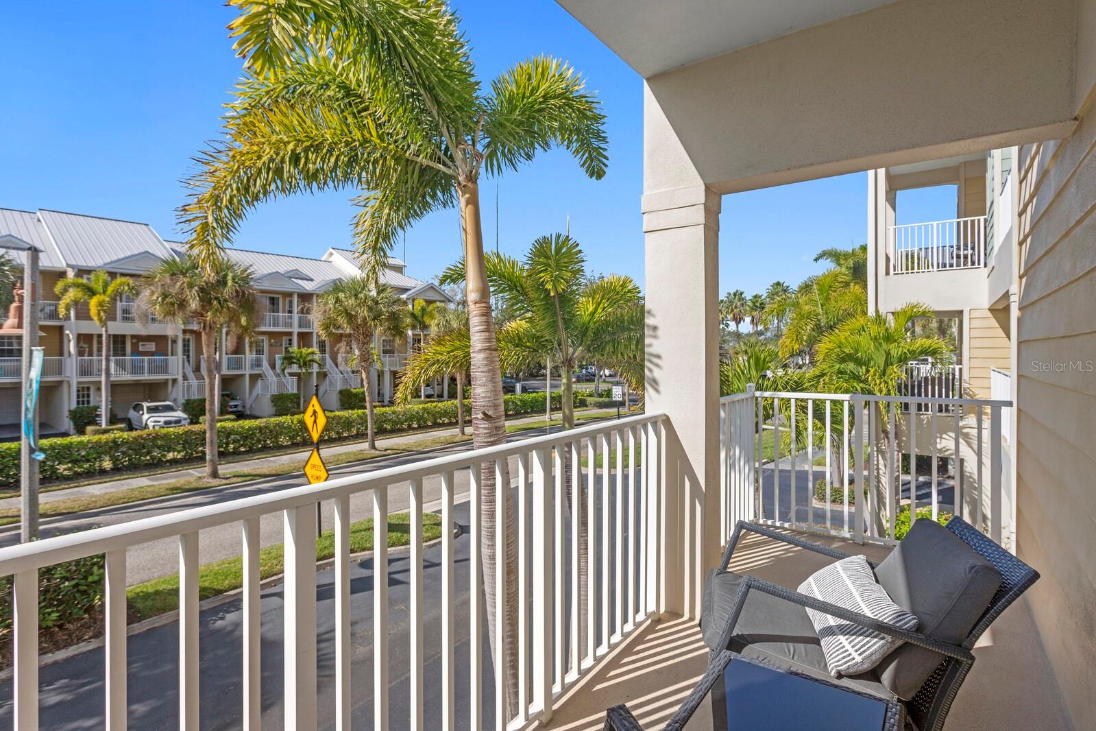 BAHIA BEACH TWNHMS PH 1A - Residential