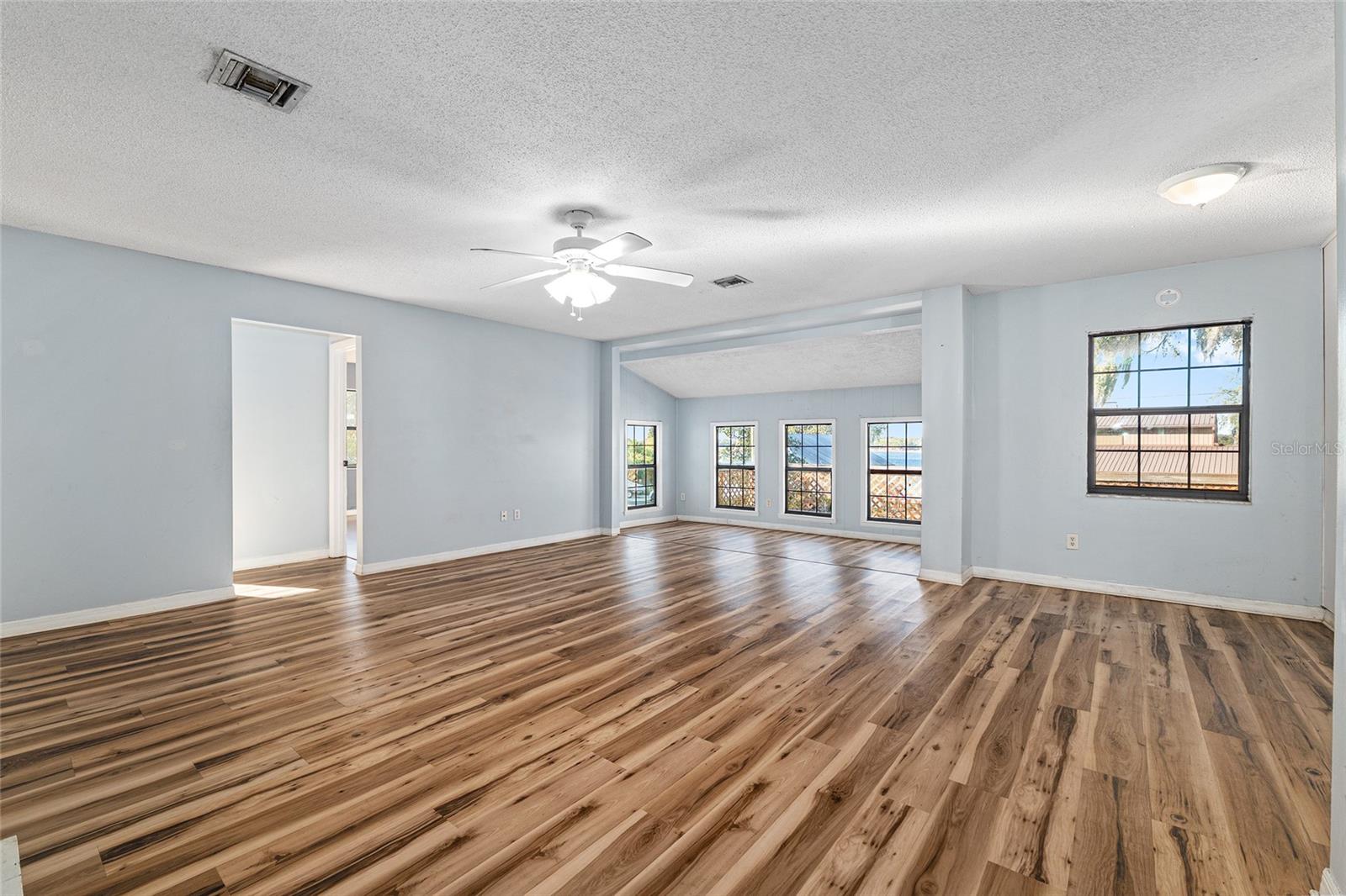 MAGNOLIA SHORES - Residential