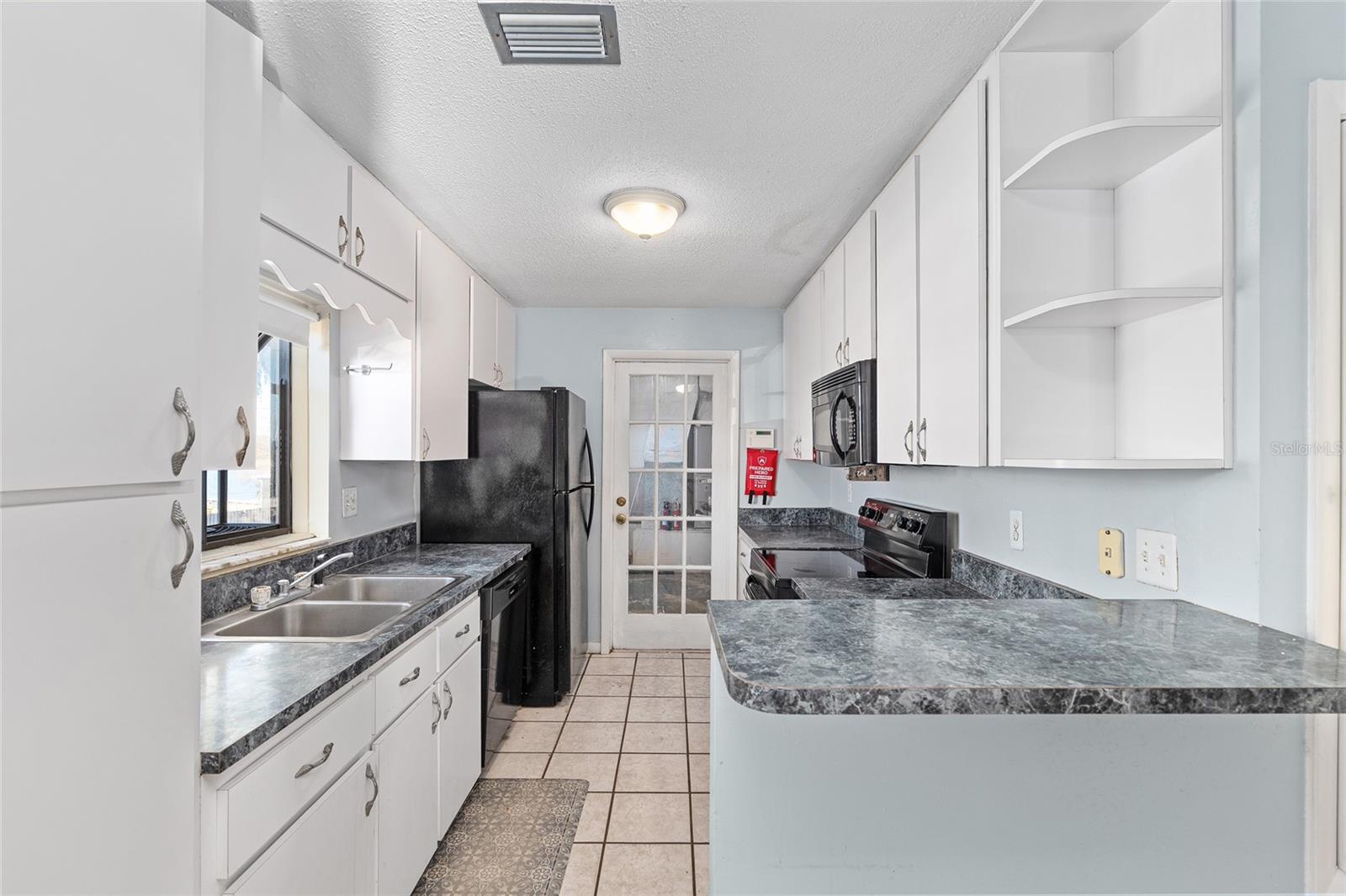 MAGNOLIA SHORES - Residential