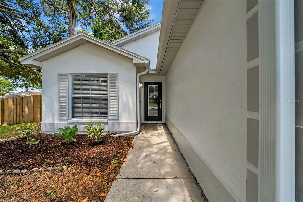 Photo of 516 Center Point Road, Valrico, FL 33594 (MLS # O6330102)