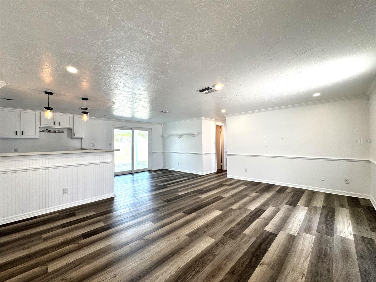 2600 MOHEGAN ROAD