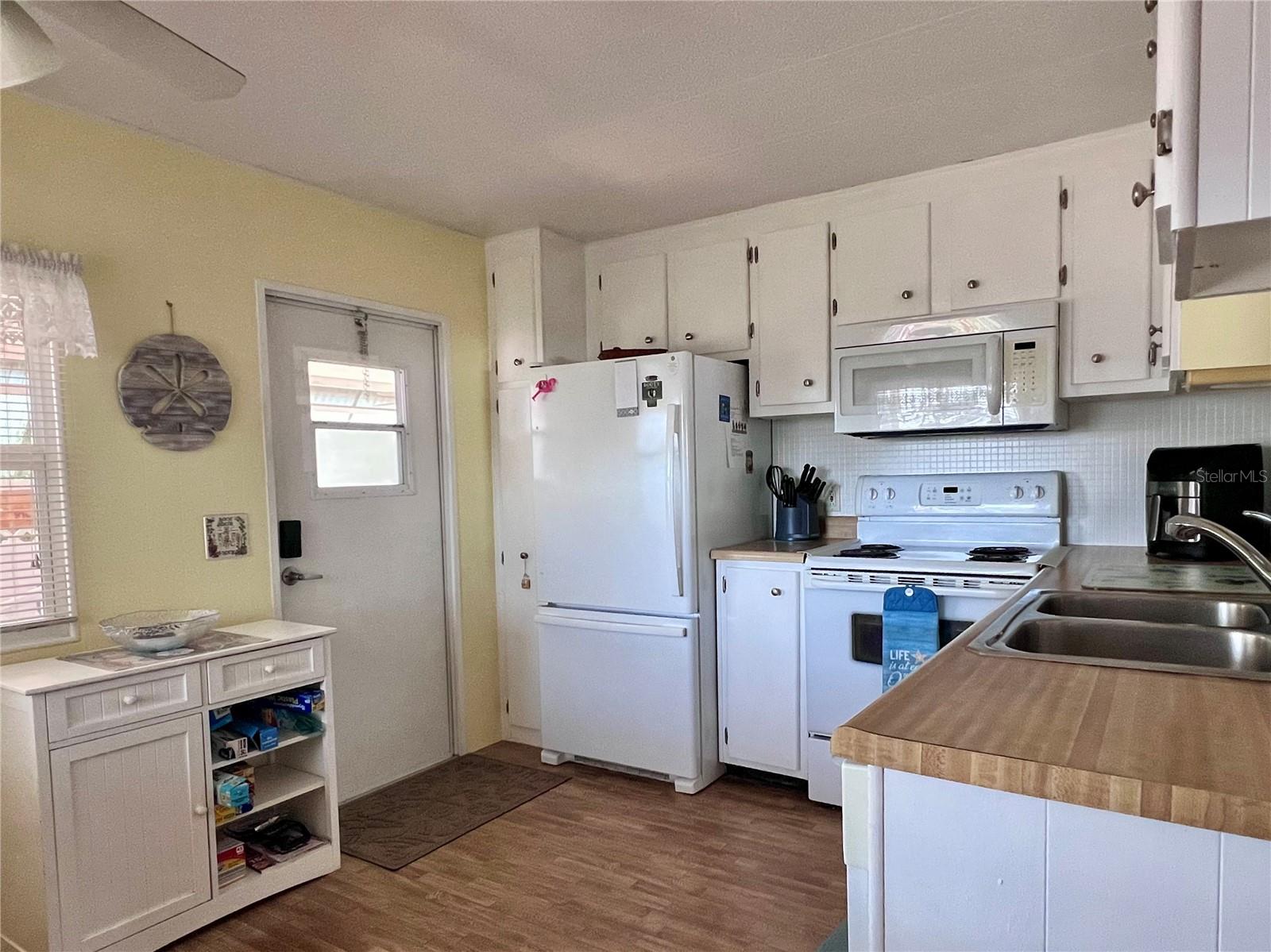 FAIRWAY VILLAGE MOBILE HOME PARK UNREC - Residential