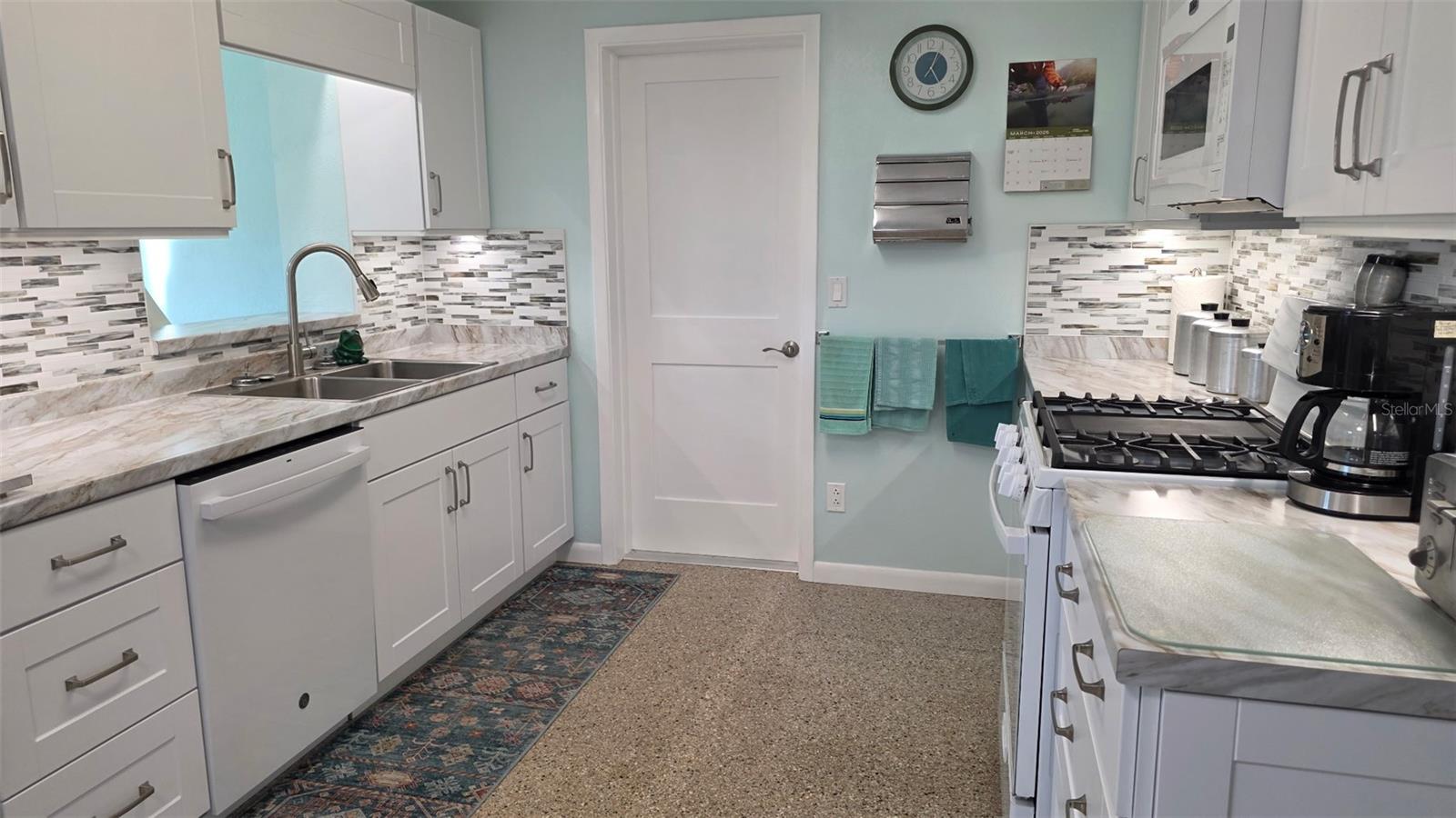 CITRUS MANOR - Residential