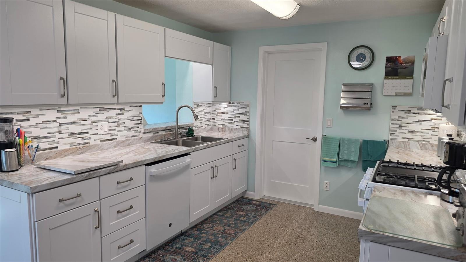 CITRUS MANOR - Residential