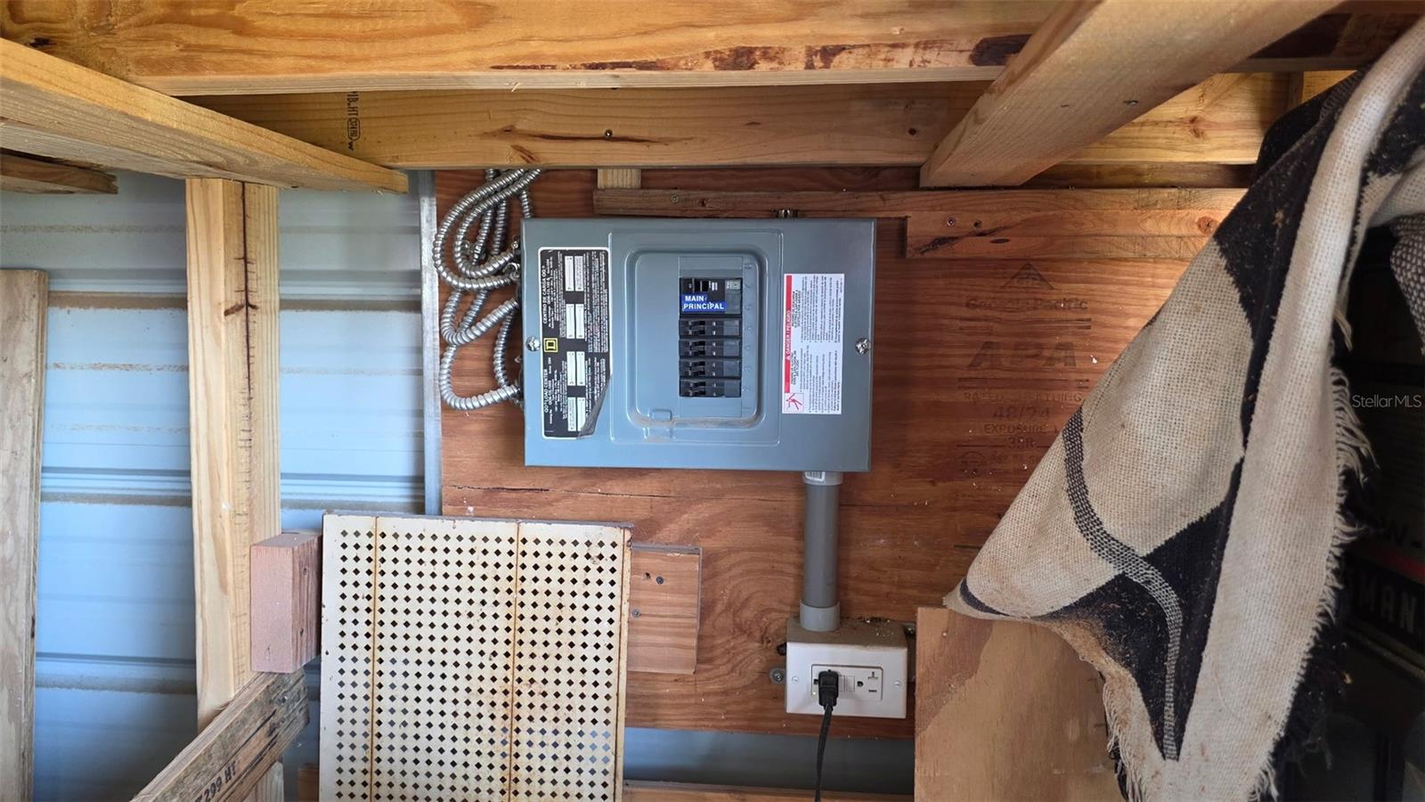 CITRUS MANOR - Residential