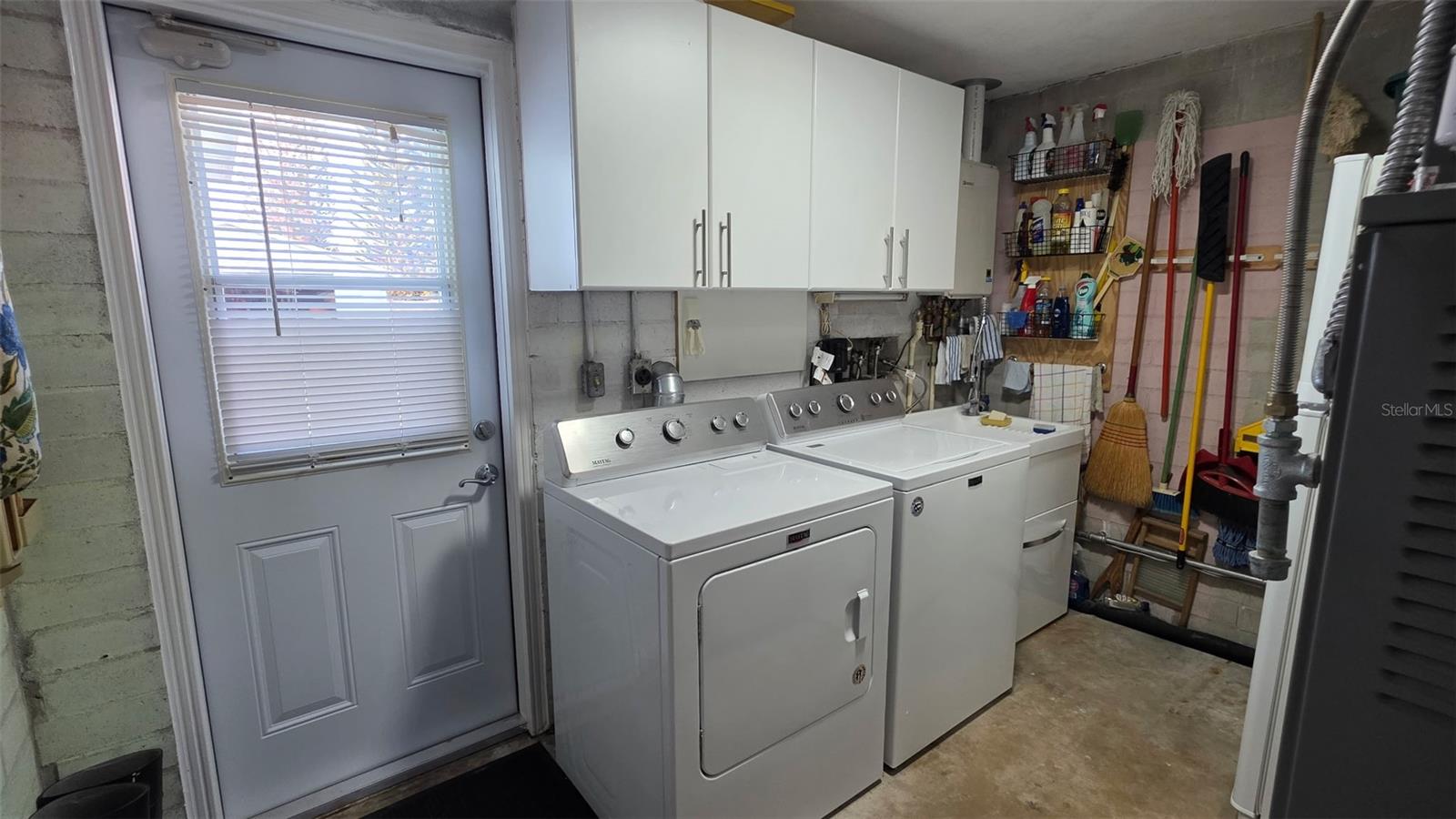 CITRUS MANOR - Residential