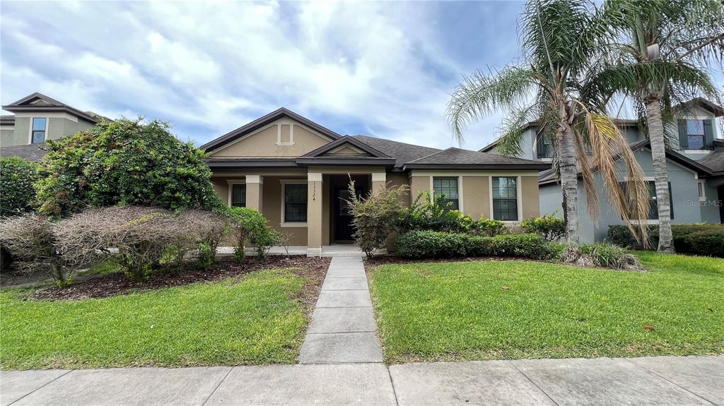 Photo of 13324 Longacre Drive, Windermere, FL 34786 (MLS # S5151263)