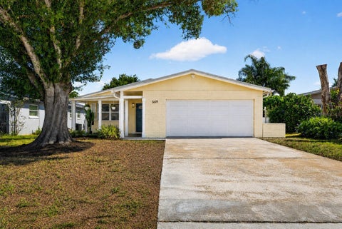 Photo of 3619 14th Avenue N, St Petersburg, FL 33713 (MLS # TB8523280)