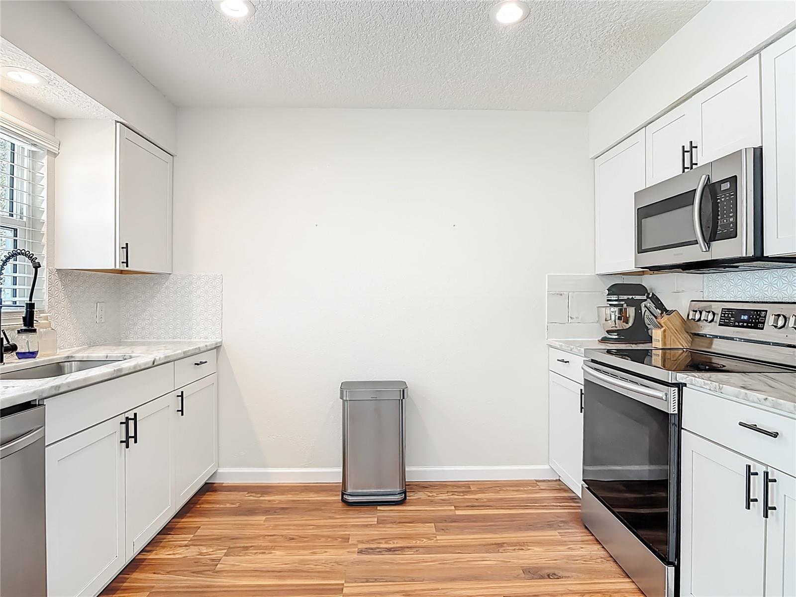 JENNINGS LAKE HELEN - Residential