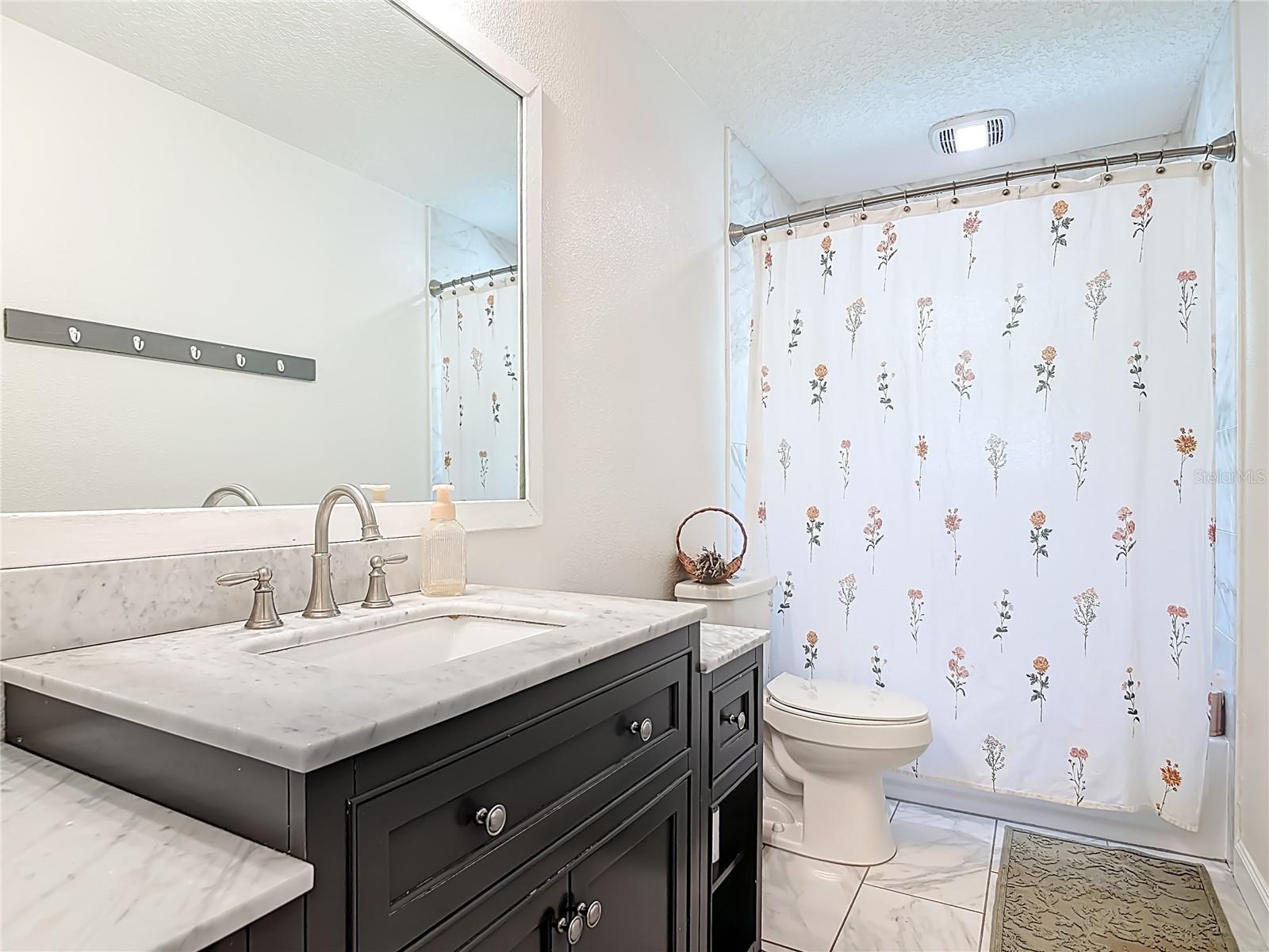 JENNINGS LAKE HELEN - Residential